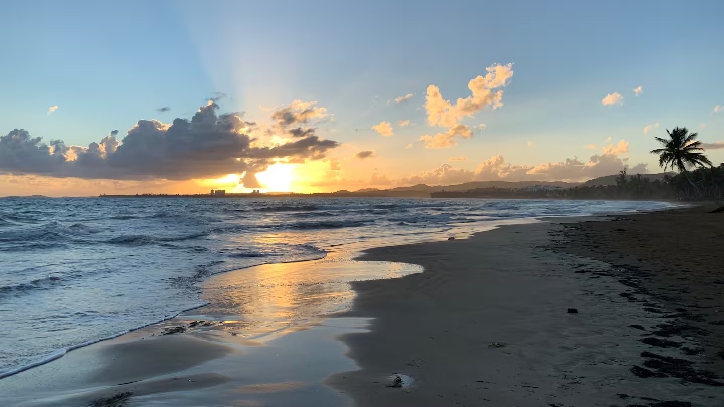 Las Picuas Beach at sunrise